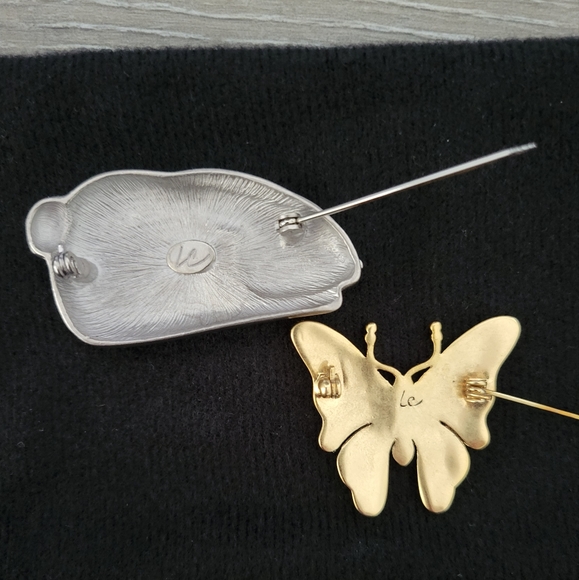 Estate Vintage LC Signed Brooches/Pins - Picture 3 of 8